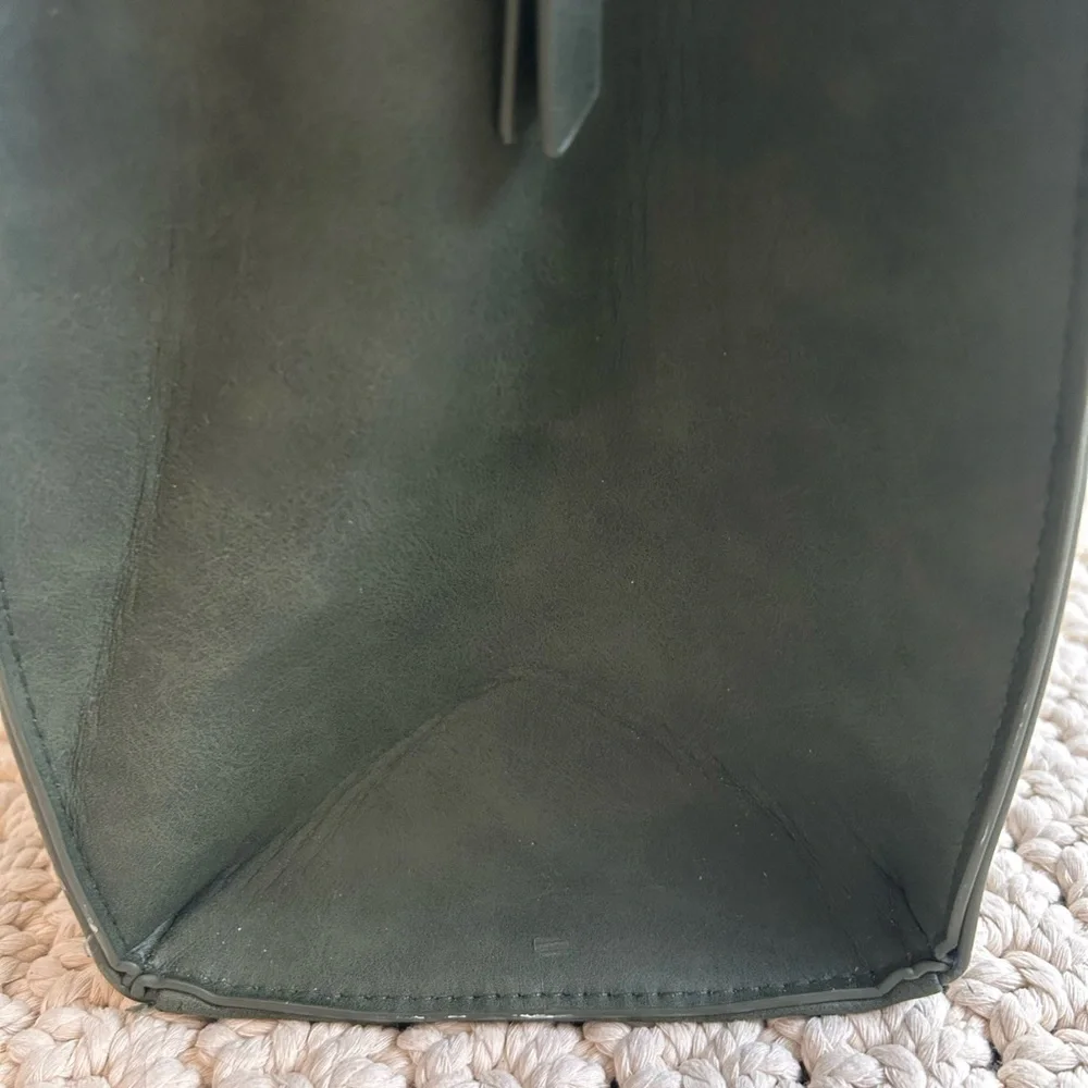 Leather Style Embossed Floral Forest Green Women's Tote Bag - Picture 13 of 15